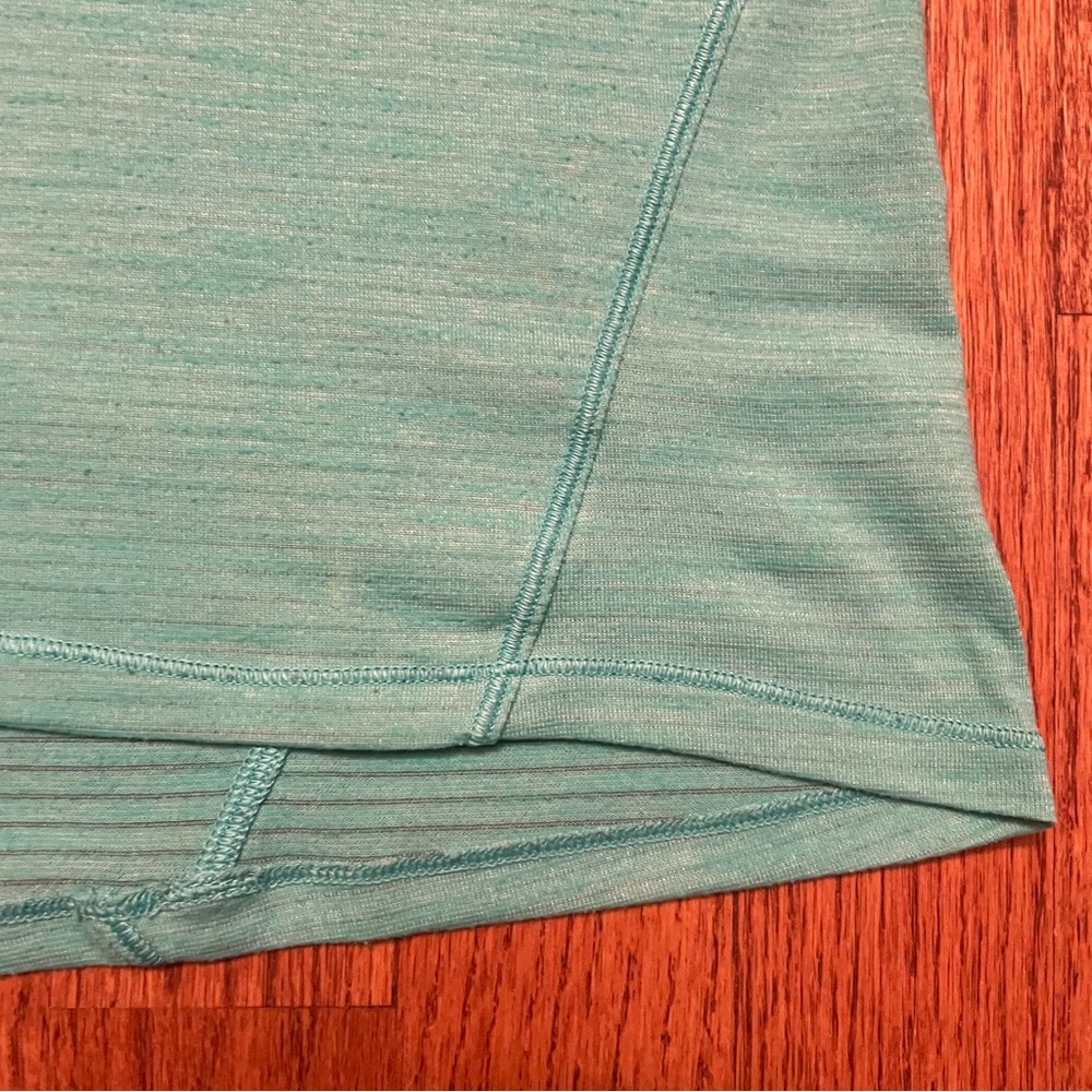 Lululemon short sleeve tee shirt top - Picture 7 of 11
